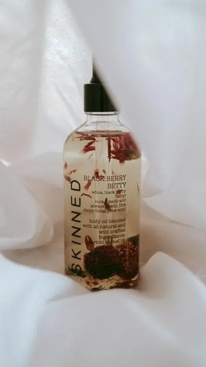 Black Berry Betty Body Oil