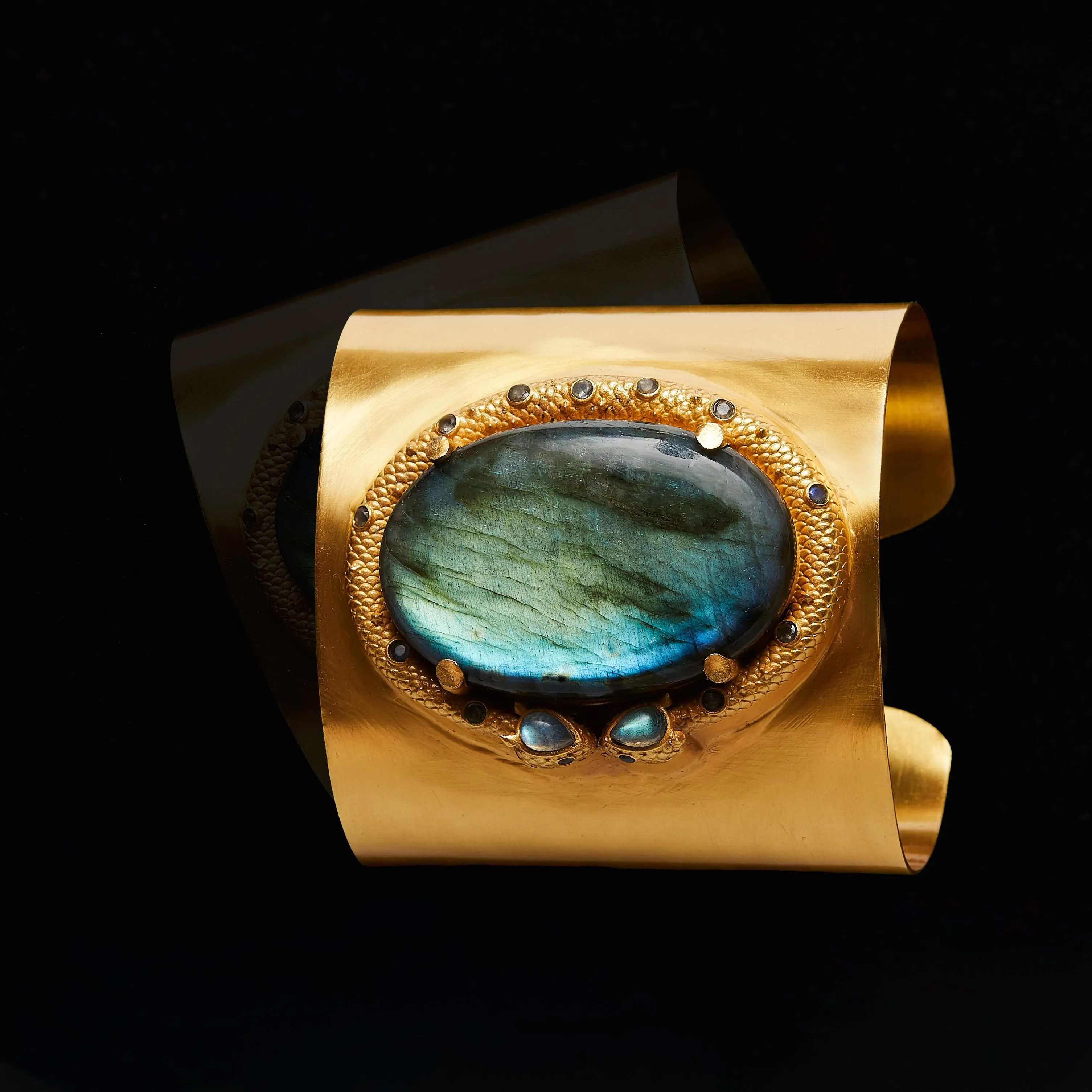 Dragon Xanadu Cuff