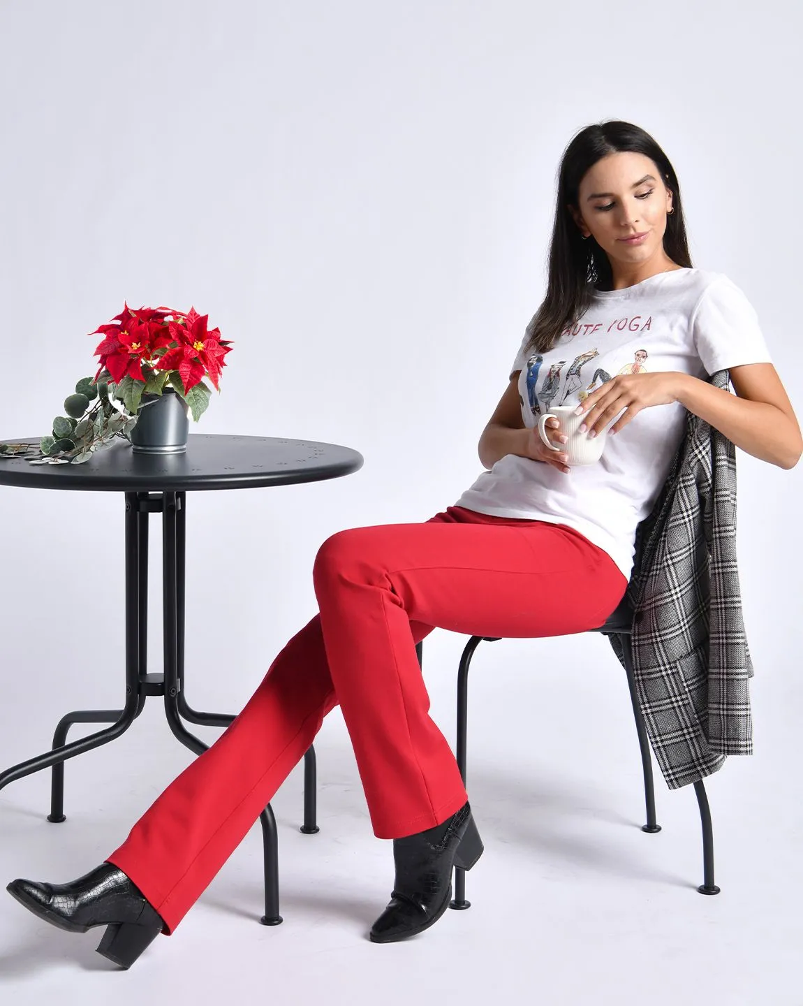 Straight-Leg | 7-Pocket Dress Pant Yoga Pants (Poinsettia)