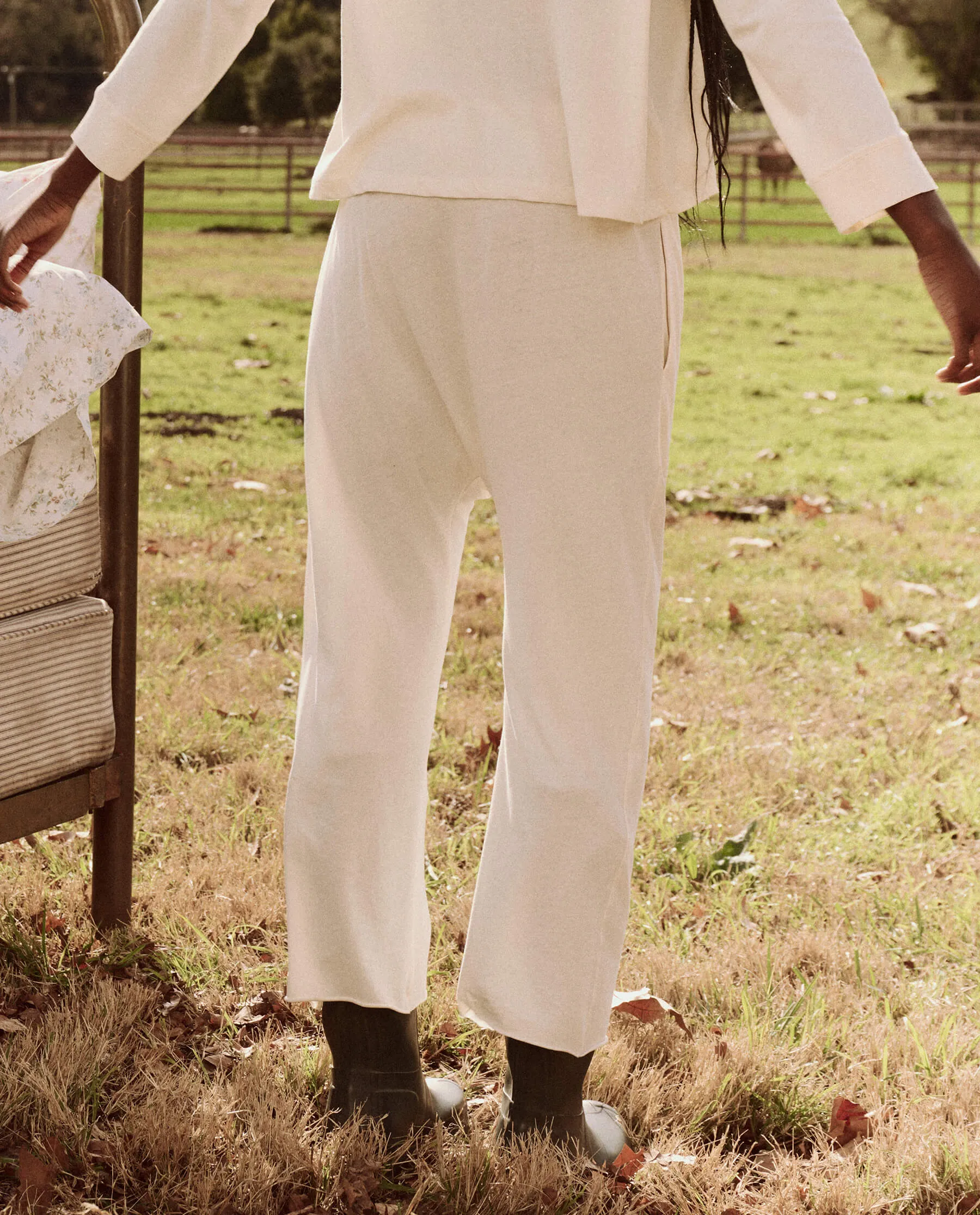 The Lounge Crop. -- Washed White